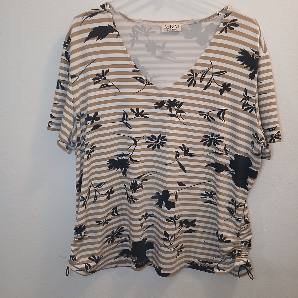 EUC MKM Designs Top Blouse Women's Size 3X White & Tan Stripe With Floral Print
